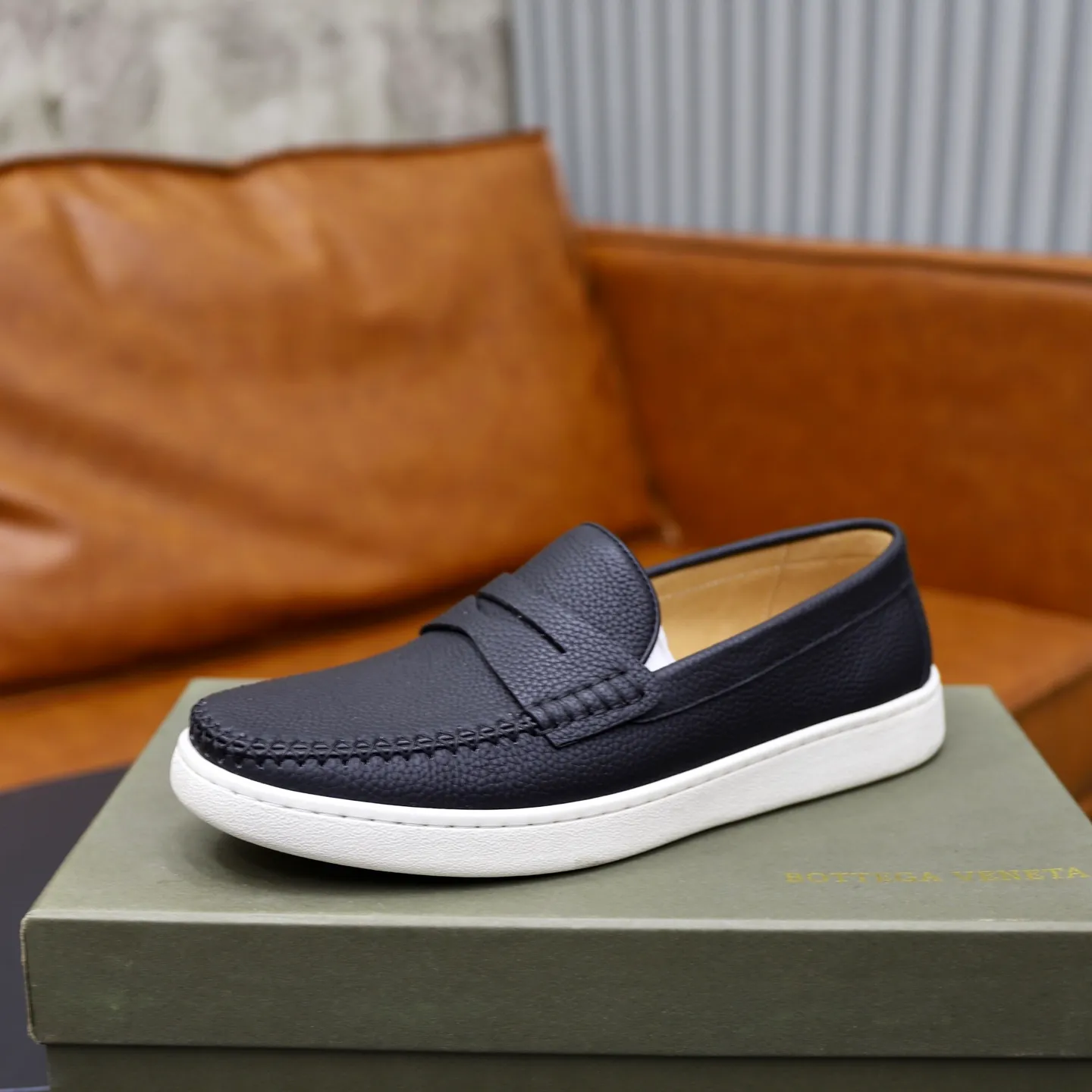 Men's men's shoes 💰480💰BOTTEG* VENET* - high-end boutique Size: 38-44 (45 customized) BV new product, calfskin surface, water-dyed cowhide lining, classic style harmoniously blends with contemporary fashion temperament, rubber soles are light and flexible, water-dyed cowhide lining!